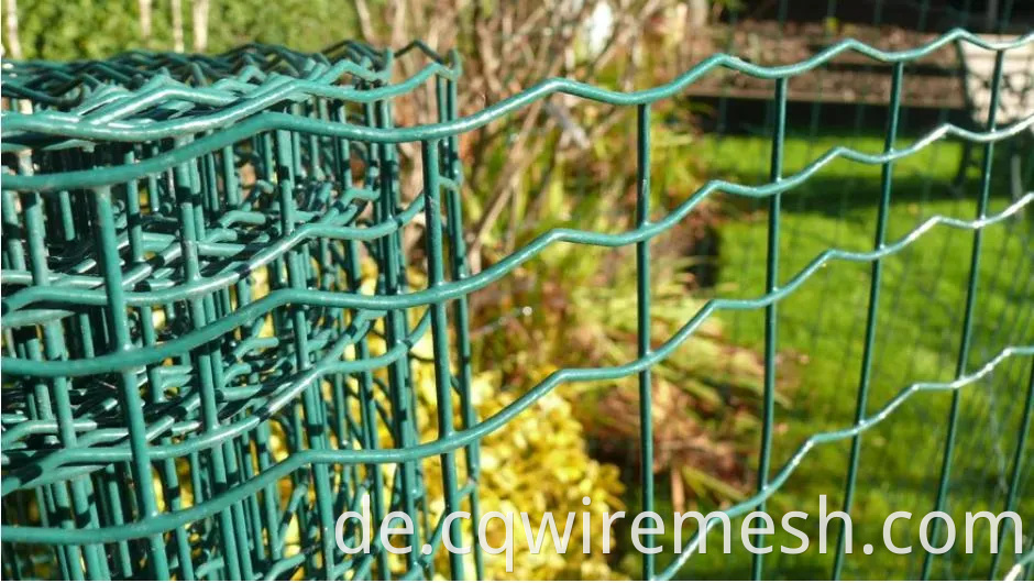 PVC beschichtete verzinkte geschweißte Mesh Euro Zaundrahtrolle 1,7/2,2 mm 100x50 mm Netting Gardening Innenhof Park Weiches Grün grau Farbe